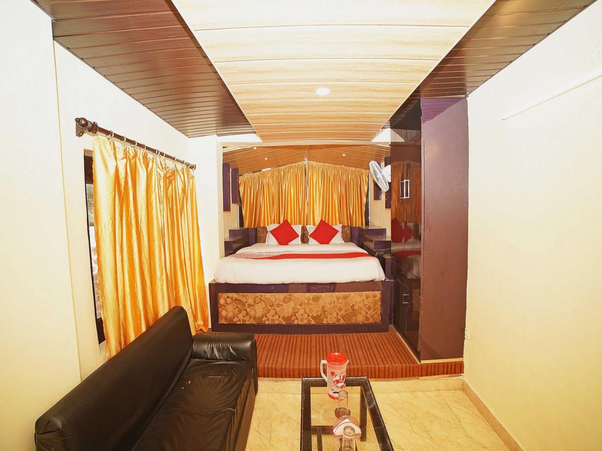 Oyo Flagship 8594 Golden Nest Hotel Nainital Bagian luar foto
