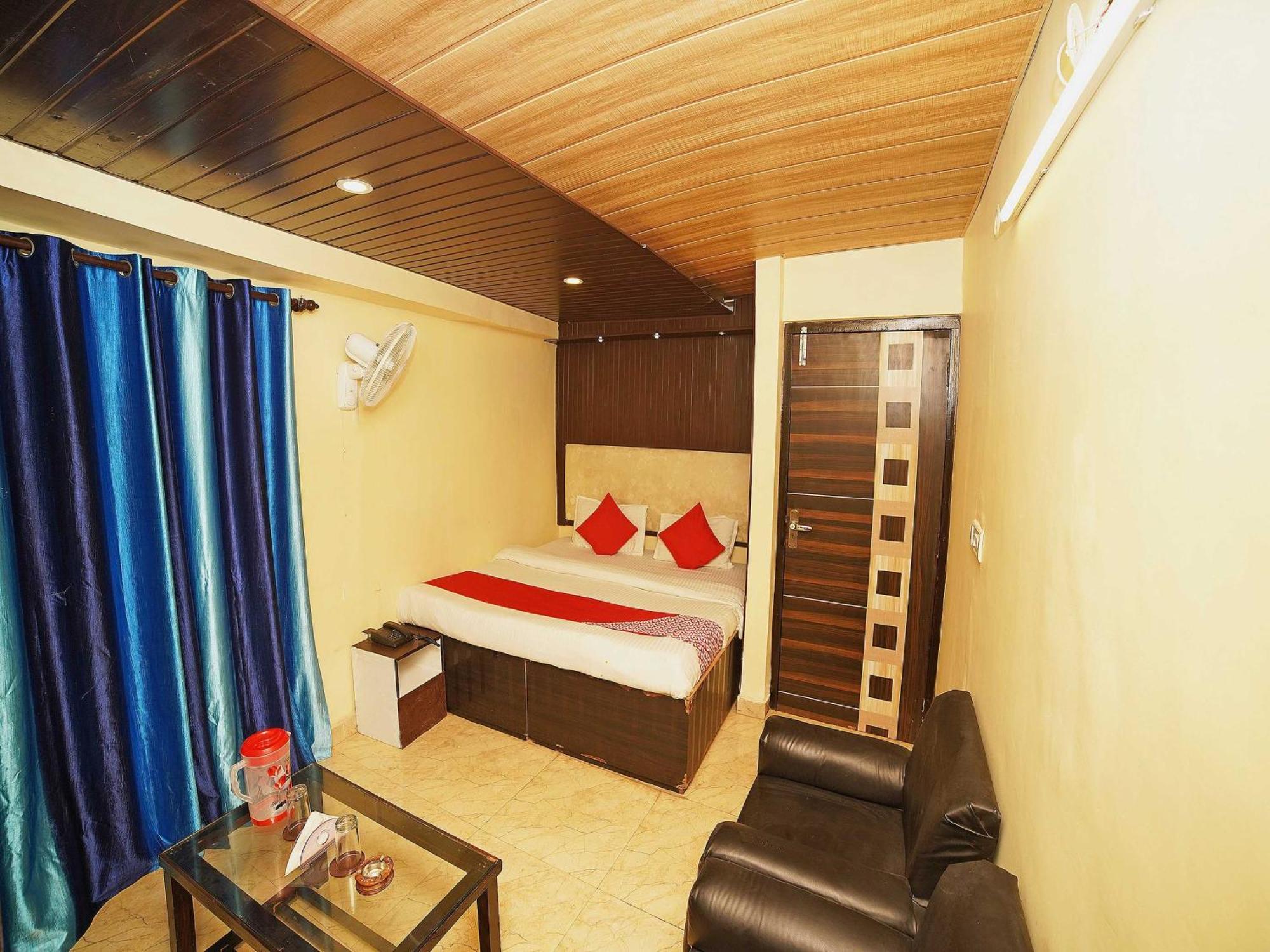 Oyo Flagship 8594 Golden Nest Hotel Nainital Bagian luar foto