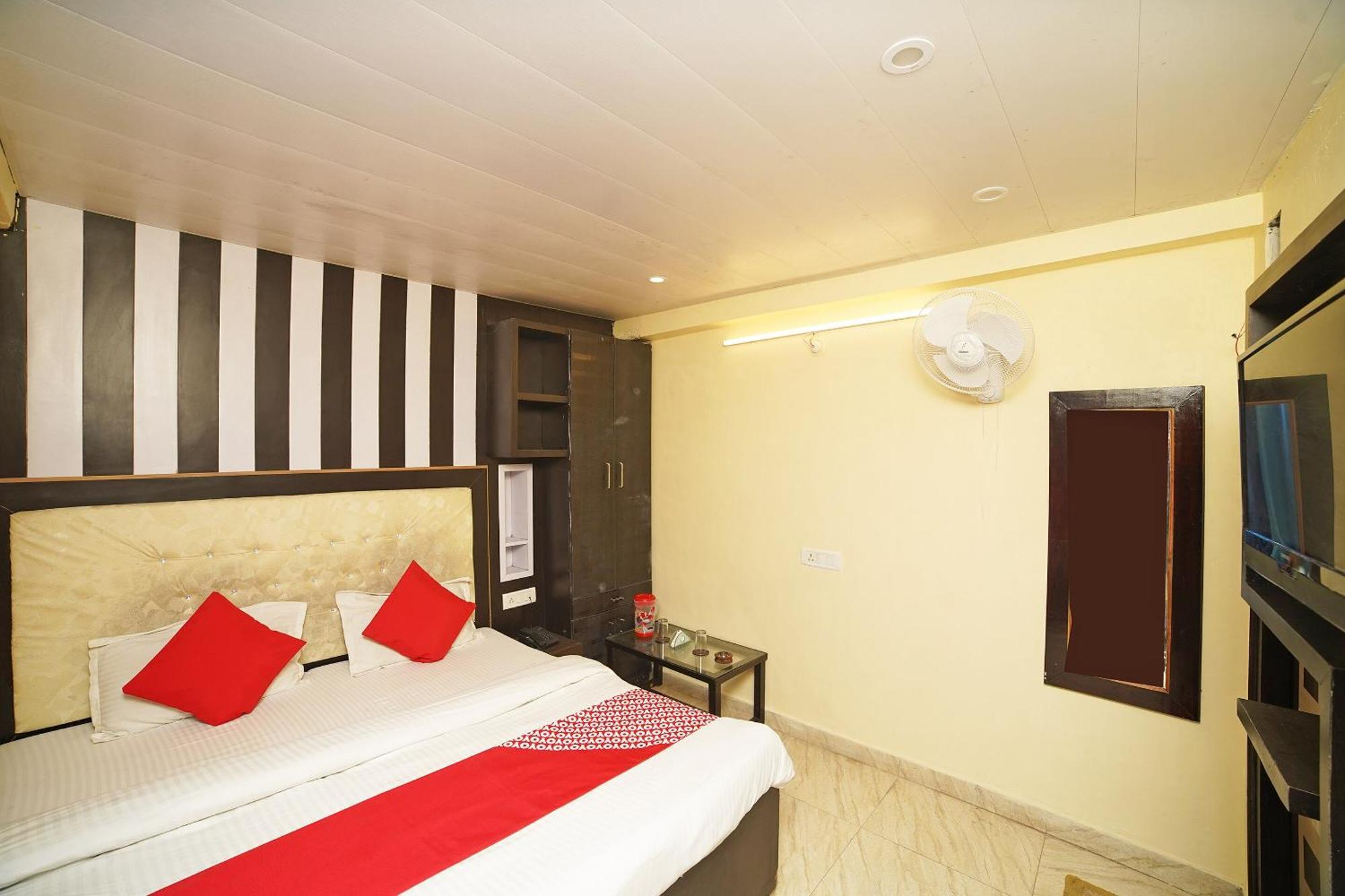 Oyo Flagship 8594 Golden Nest Hotel Nainital Bagian luar foto