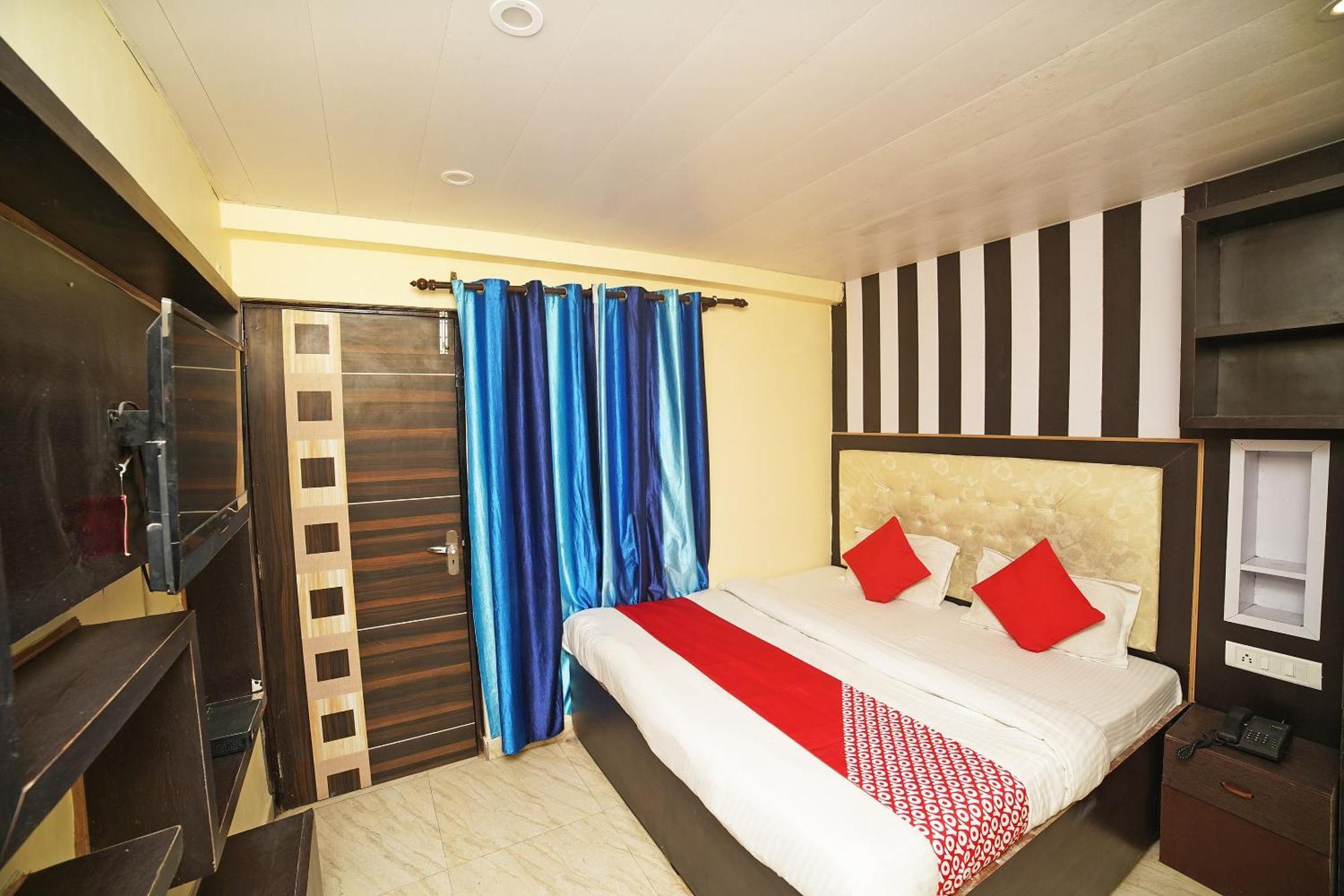 Oyo Flagship 8594 Golden Nest Hotel Nainital Bagian luar foto